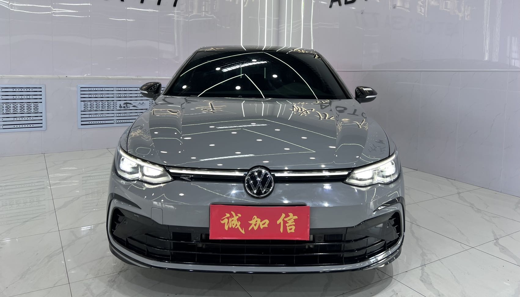 Volkswagen Golf R-Line из Китая