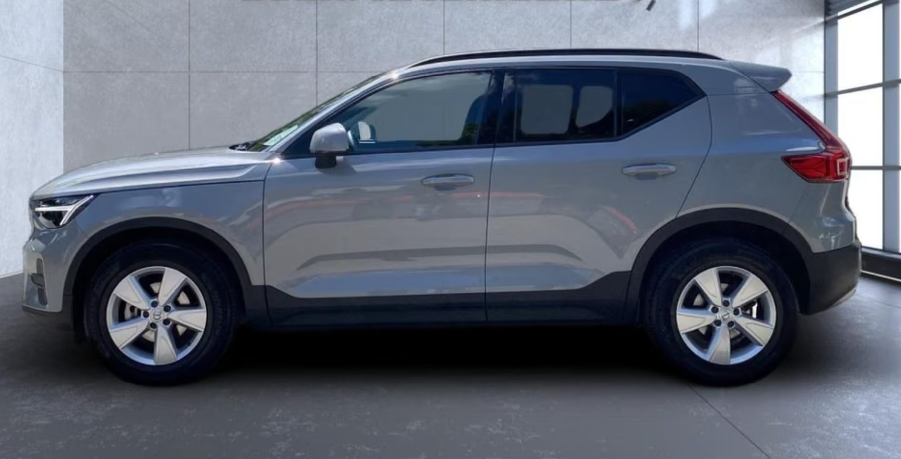 Фото Volvo XC40