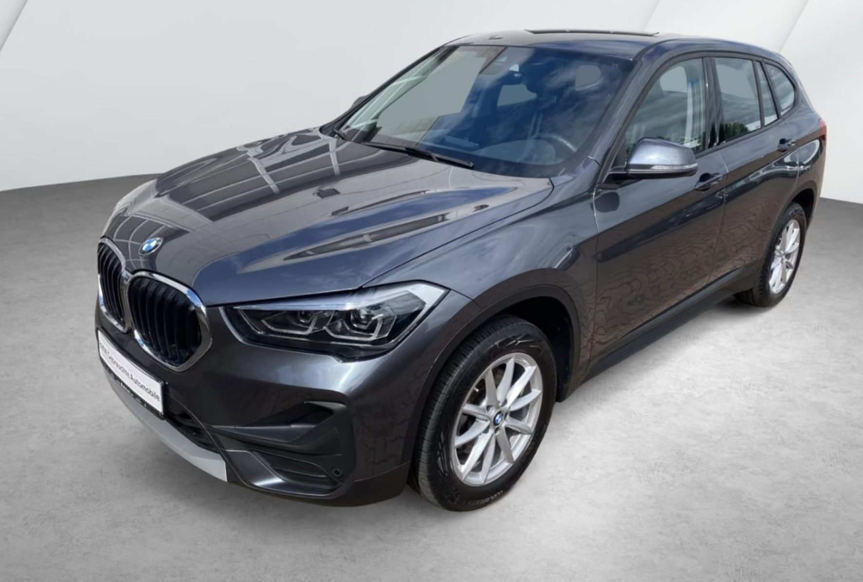 Фото BMW X1 sDrive18i
