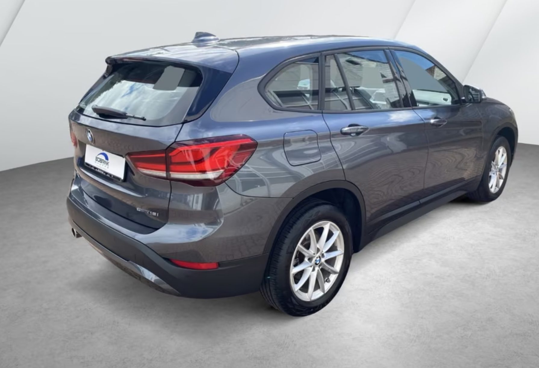 Фото BMW X1 sDrive18i