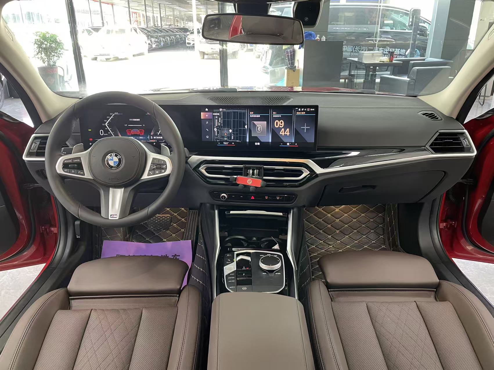 Фото BMW 320Li
