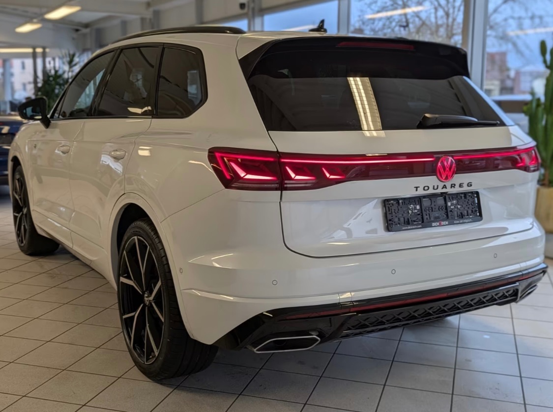 Фото Volkswagen Touareg  R-Line