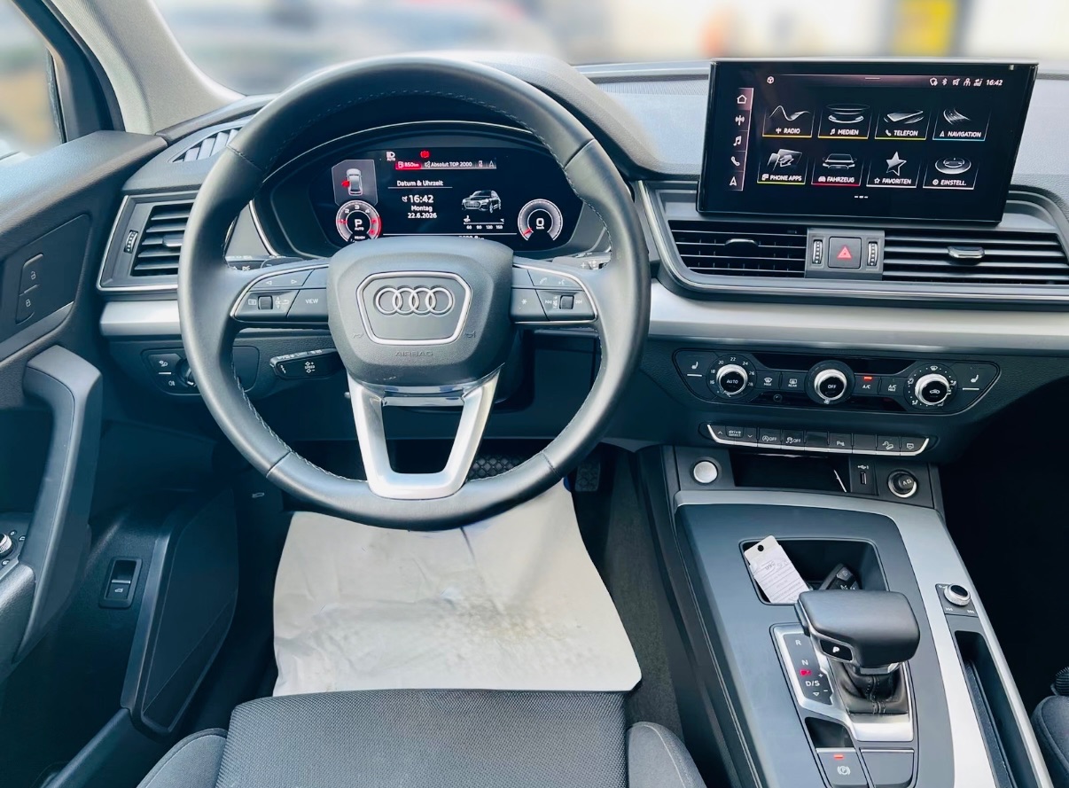 Фото AUDI Q5 TDI